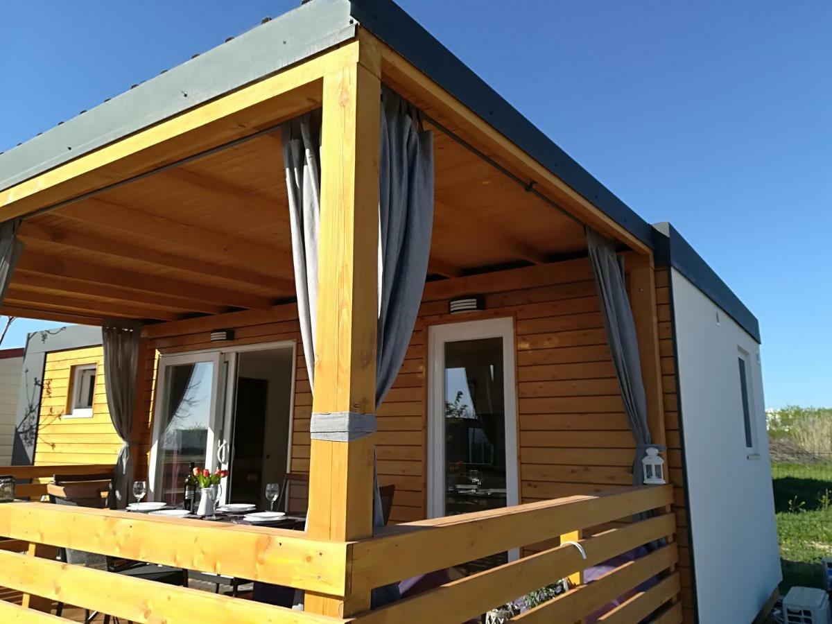 Holiday Home Happiness Привлака Экстерьер фото